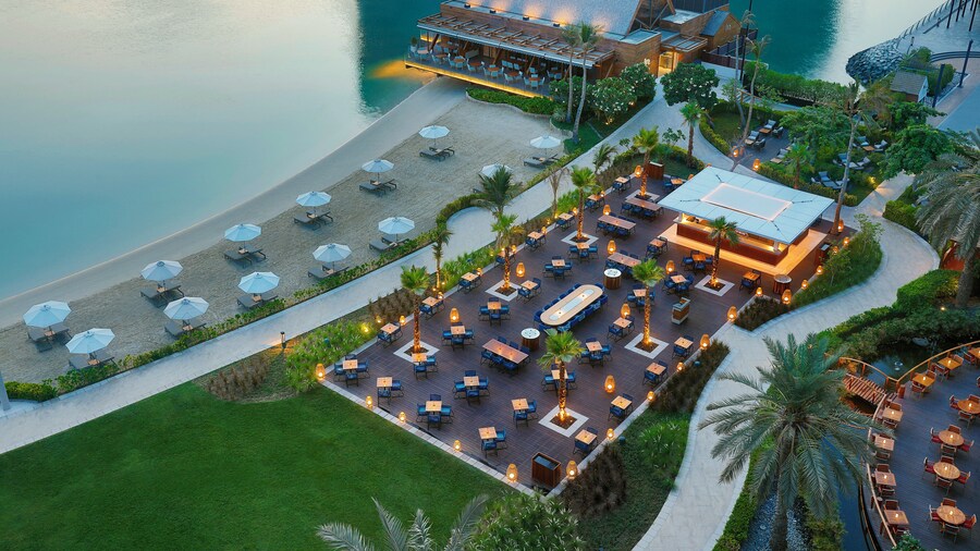 Beach Rotana All Suites