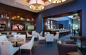 Lounge - Fallon Luxury Rentals at The Signature (Las Vegas)