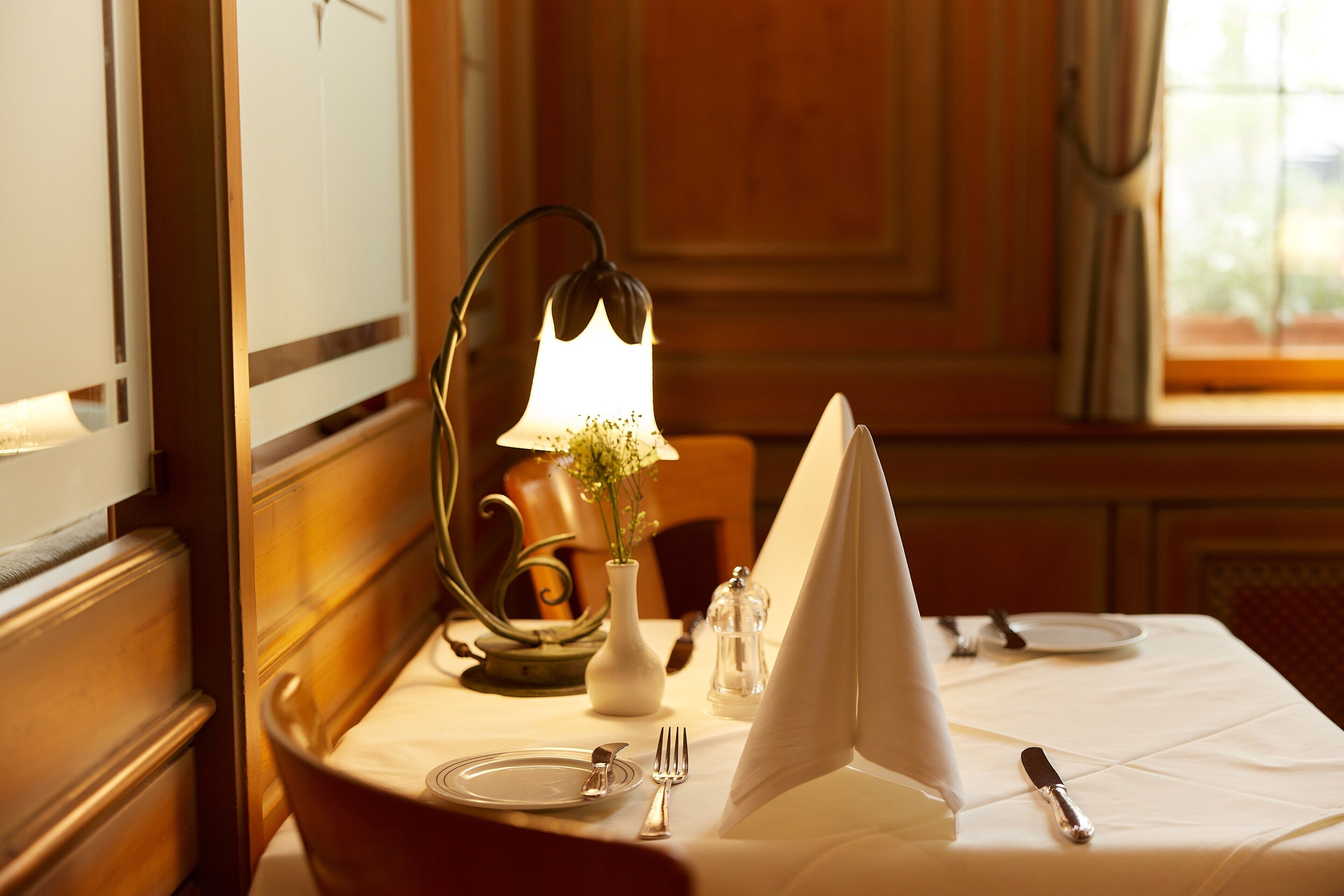 lunch and dinner served, regional cuisine