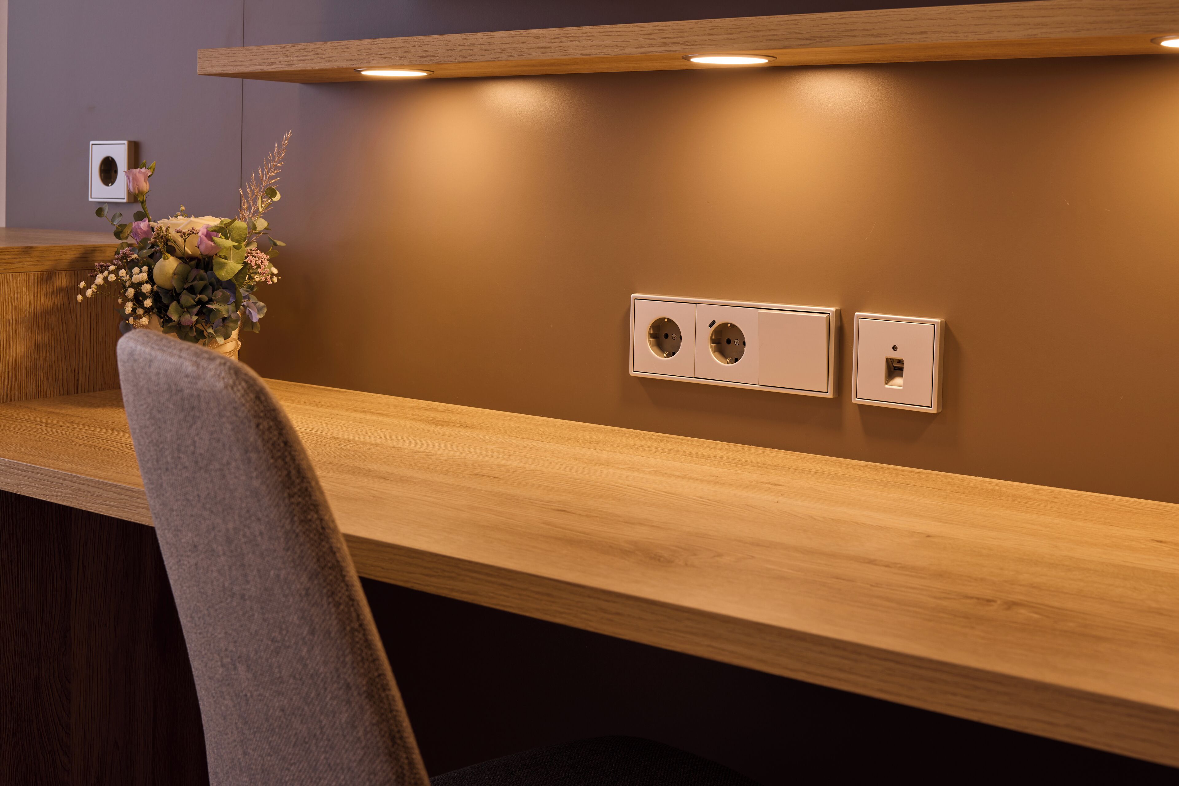 deluxe double room | 1 bedroom, minibar, in-room safe, desk