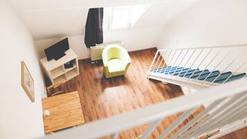 Comfort Single Room | Meja, seterika/papan seterika, Wi-fi percuma, cadar katil