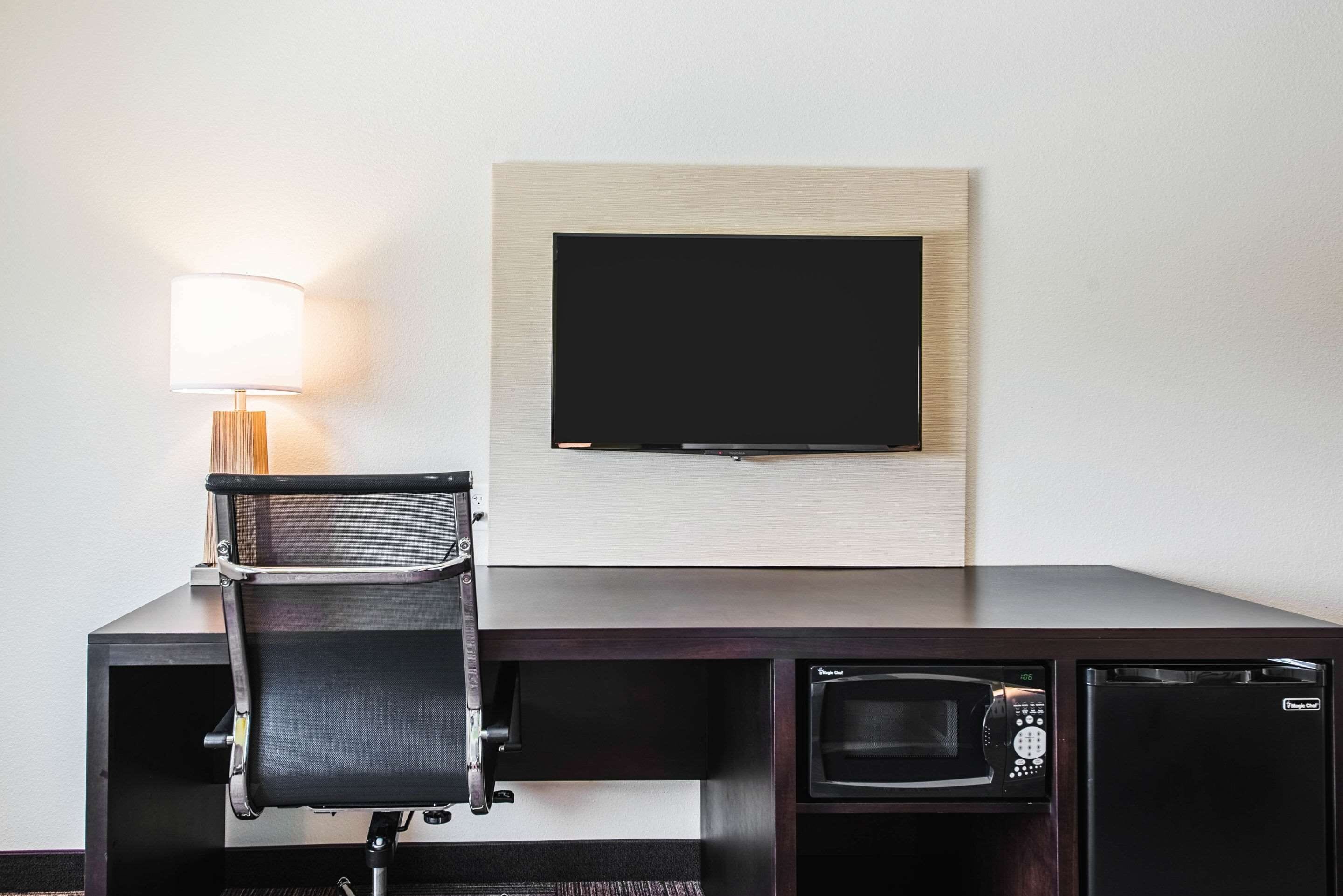 desk, laptop workspace, iron/ironing board, free cots/infant beds