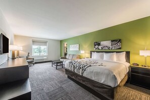 Desk, laptop workspace, iron/ironing board, free cots/infant beds