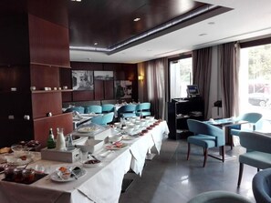 Dining - Lalla Doudja (Algiers)