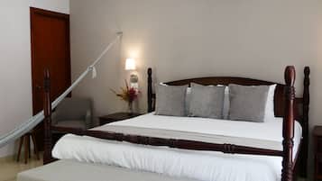 Suite junior, Terraza | Ropa de cama de alta calidad, camas con pillow-top y minibar