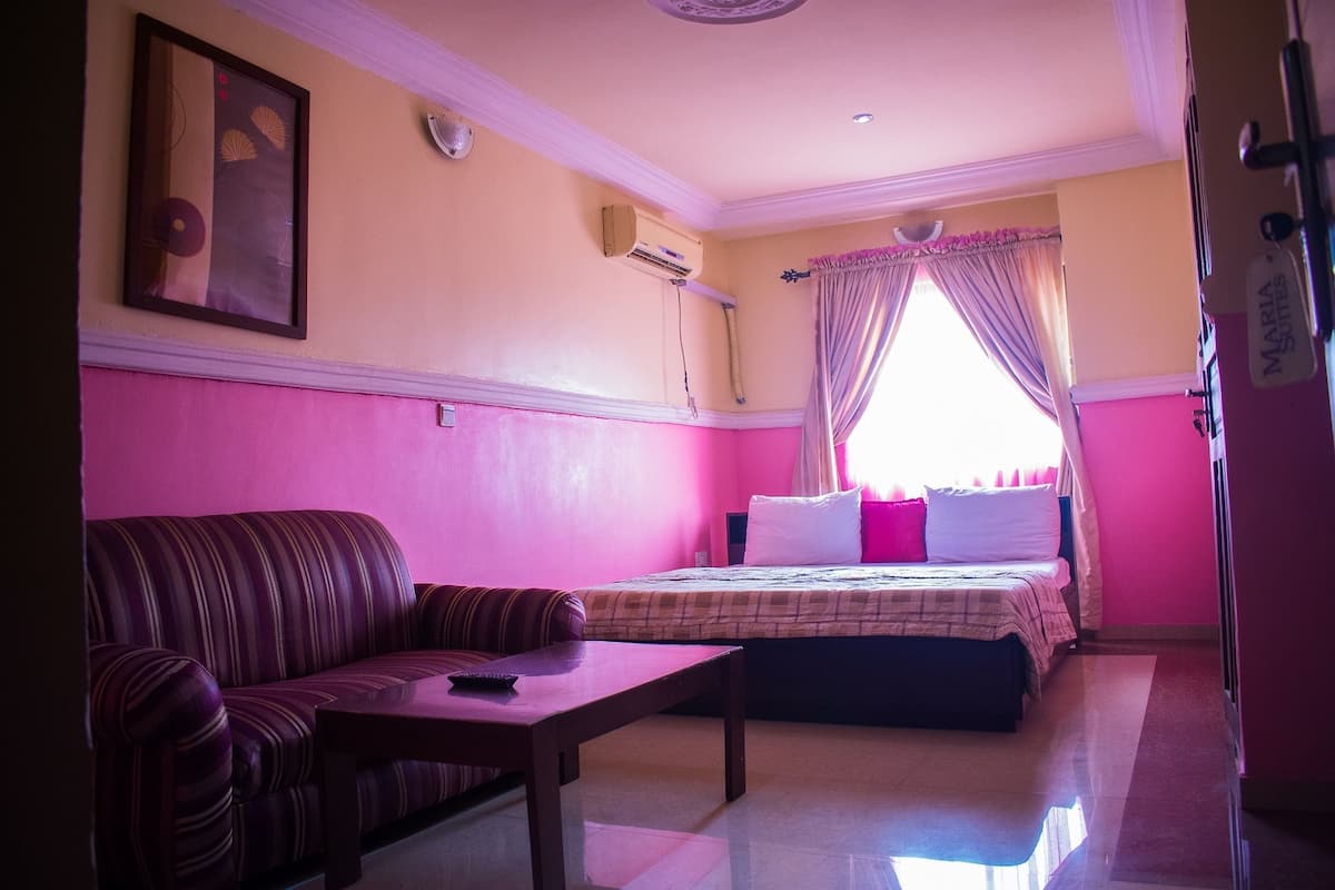 Executive Double Room | Meja, ruang kerja komputer riba, Wi-fi, cadar katil