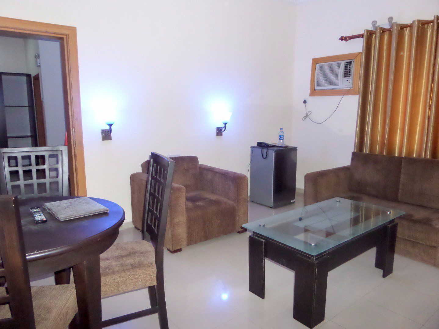 Business Room | Ruang tamu | TV skrin rata 