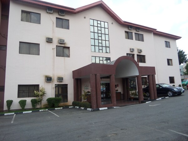 New Golden Hotel - Abuja