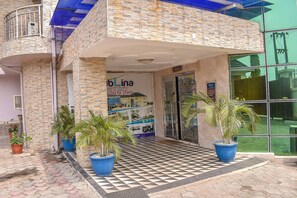 Property entrance - Dublina Suites (Lagos)