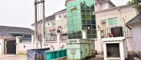 Facciata della struttura