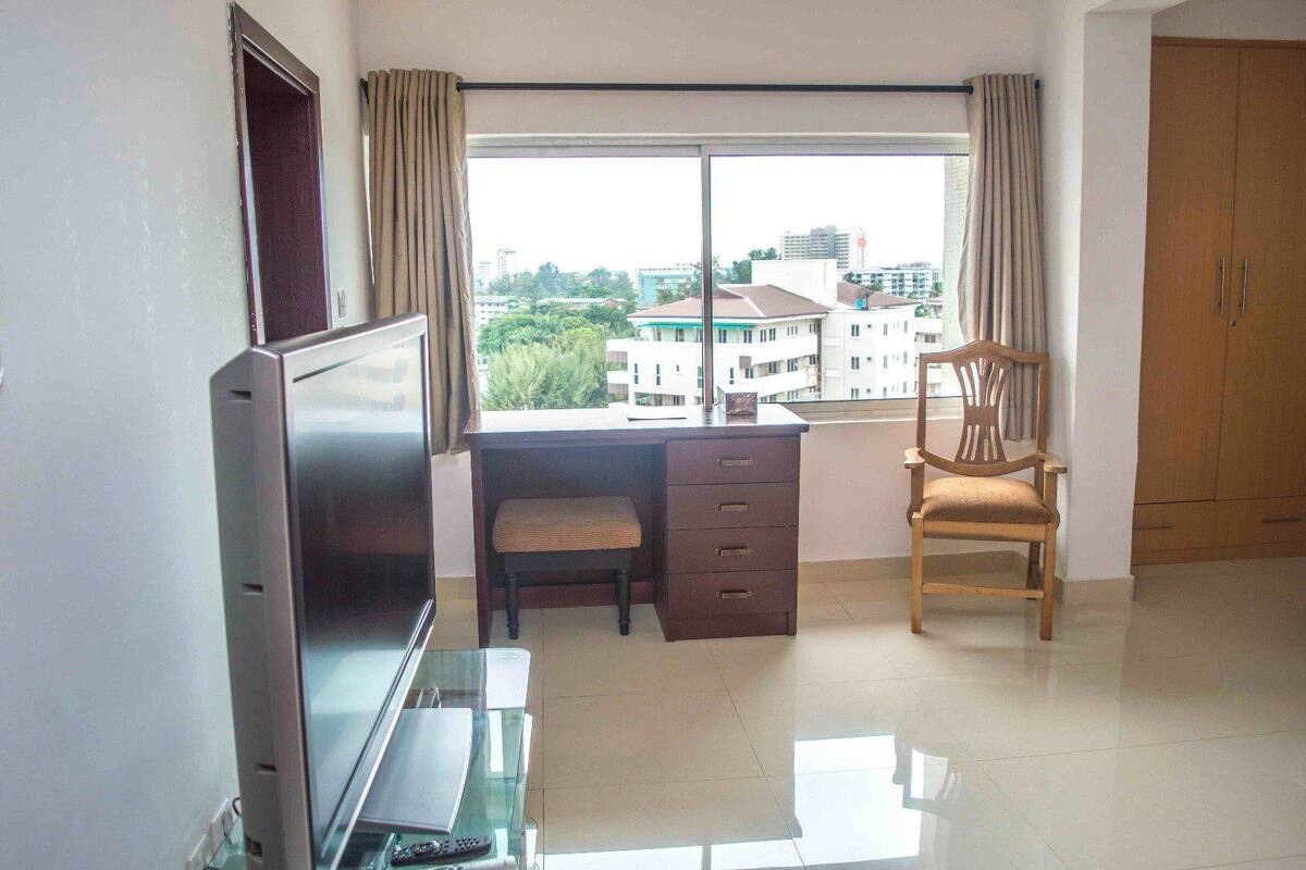 Deluxe Room, 1 Double Bed | Room amenity
