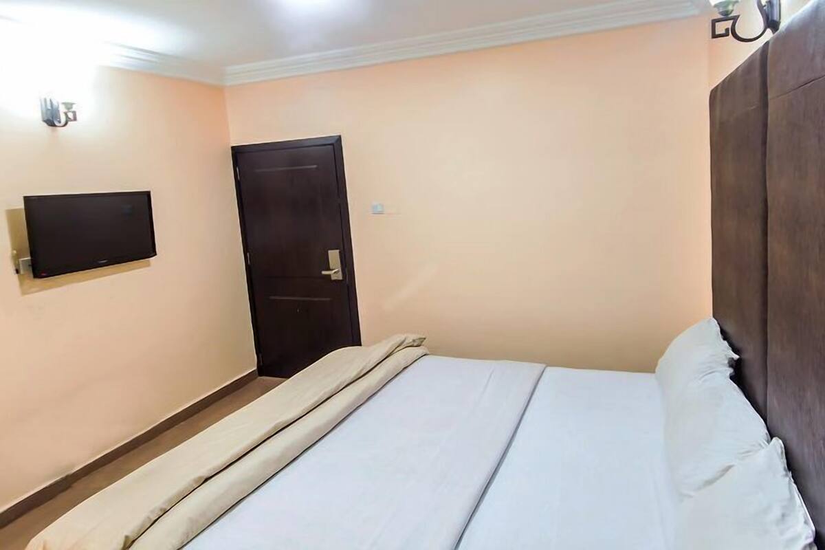 Millennium Room, 1 Double Bed | Cofres nos quartos, escrivaninha, Wi-Fi de cortesia