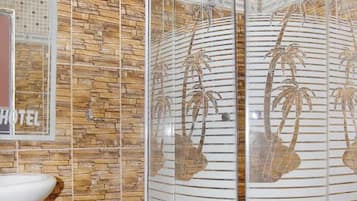 Regadera, regadera tipo lluvia, amenidades de baño gratuitas, toallas
