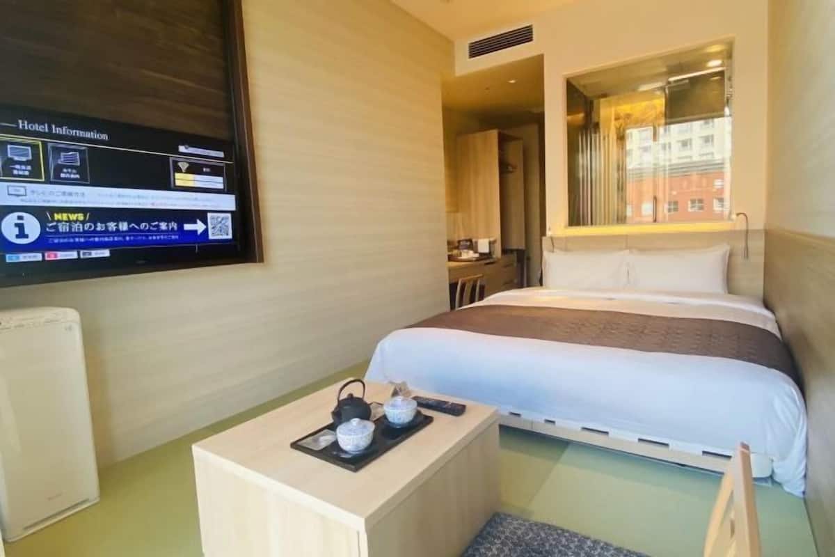 In-room safe, blackout curtains, soundproofing, iron/ironing board