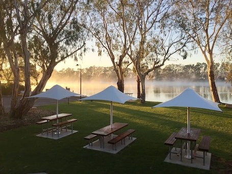 Mittagessen und Abendessen, lokale Küche