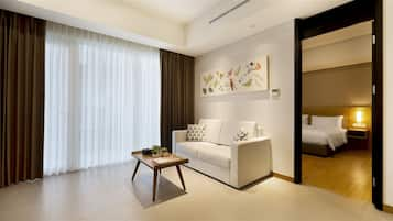 Junior Flat 1 Bedroom | Living room | 42-inch LED TV with satellite channels, TV