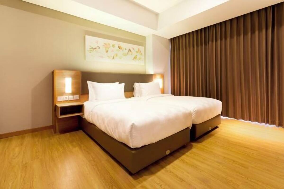 Minibar, in-room safe, desk, blackout curtains