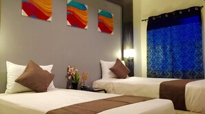 Ropa de cama de alta calidad, escritorio, wifi gratis y ropa de cama 