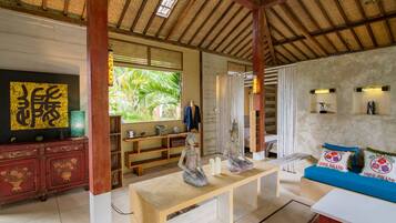 Family Bungalow | Living room