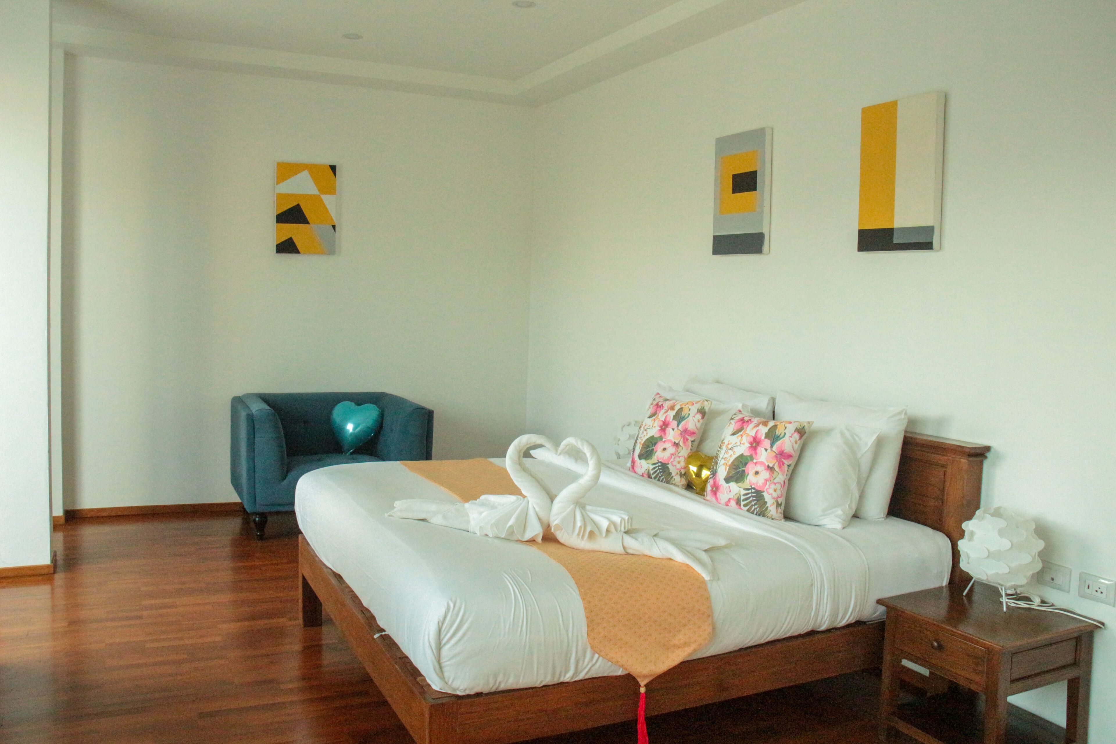 Deluxe Villa, 5 Bedrooms | Minibar, in-room safe, individually decorated, individually furnished