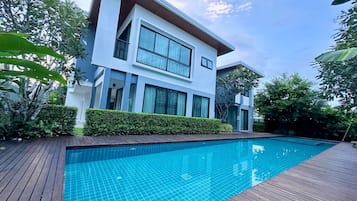 Facciata della struttura