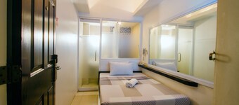 JJ Midcity Inn
