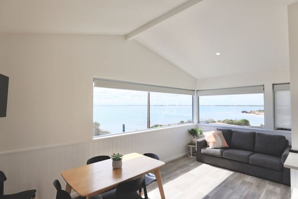 Living area - Sea Vu Caravan Park (Robe)