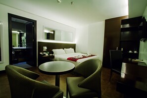 Coffres-forts dans les chambres, rideaux occultants, Wi-Fi gratuit