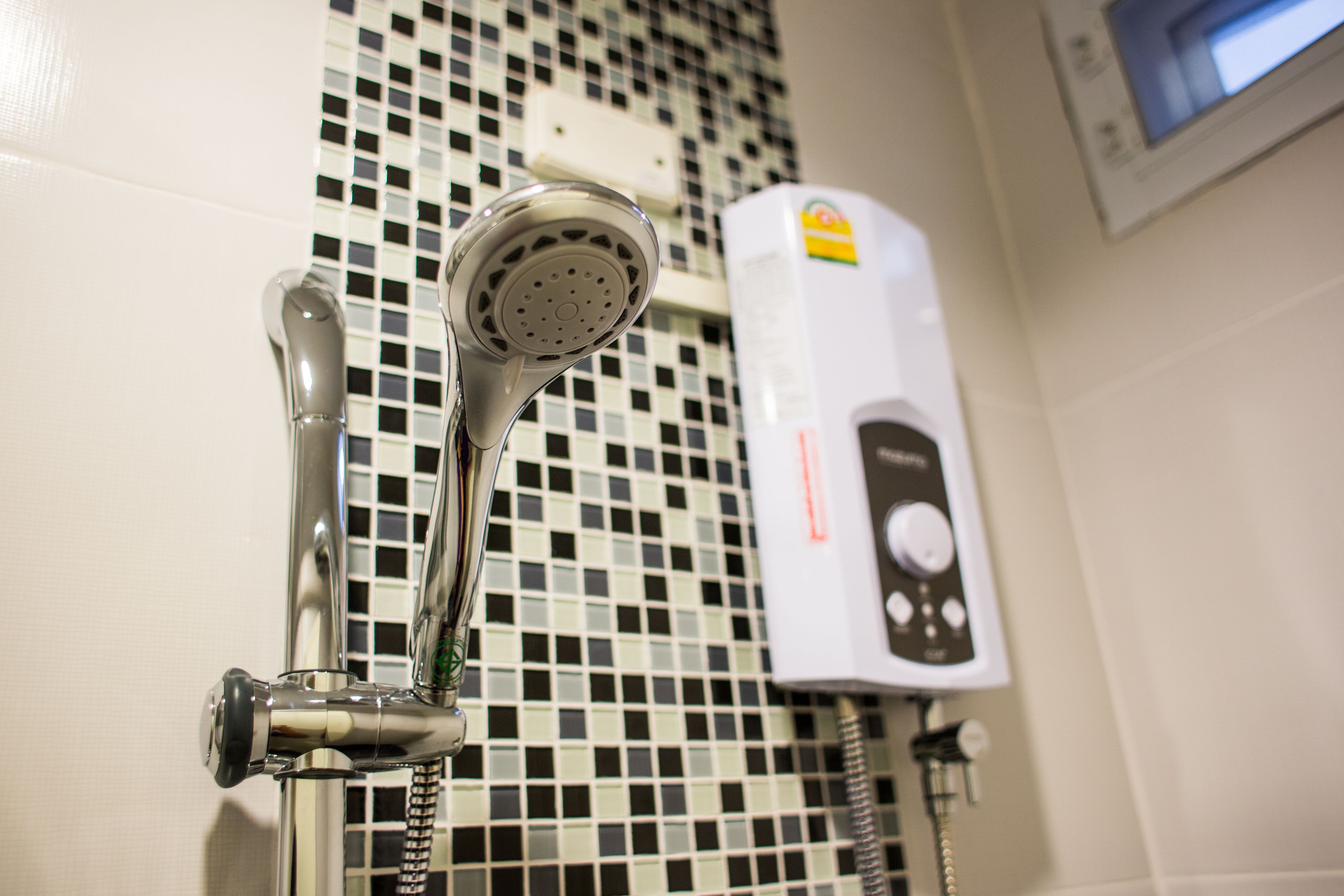 standard double room, 1 king bed | bathroom amenities | shower, free toiletries, hair dryer, towels