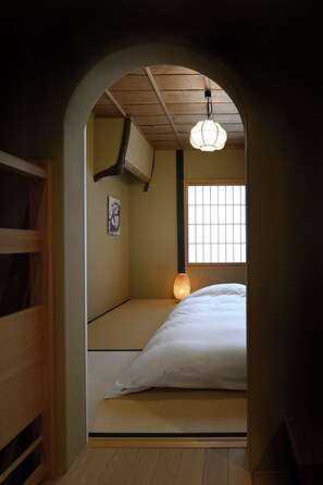 独立别墅 (Kyoto Machiya Entire House) | 高档床上用品、羽绒被、笔记本电脑工作区、免费 WiFi