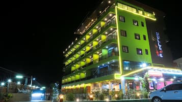 Front of property - evening/night