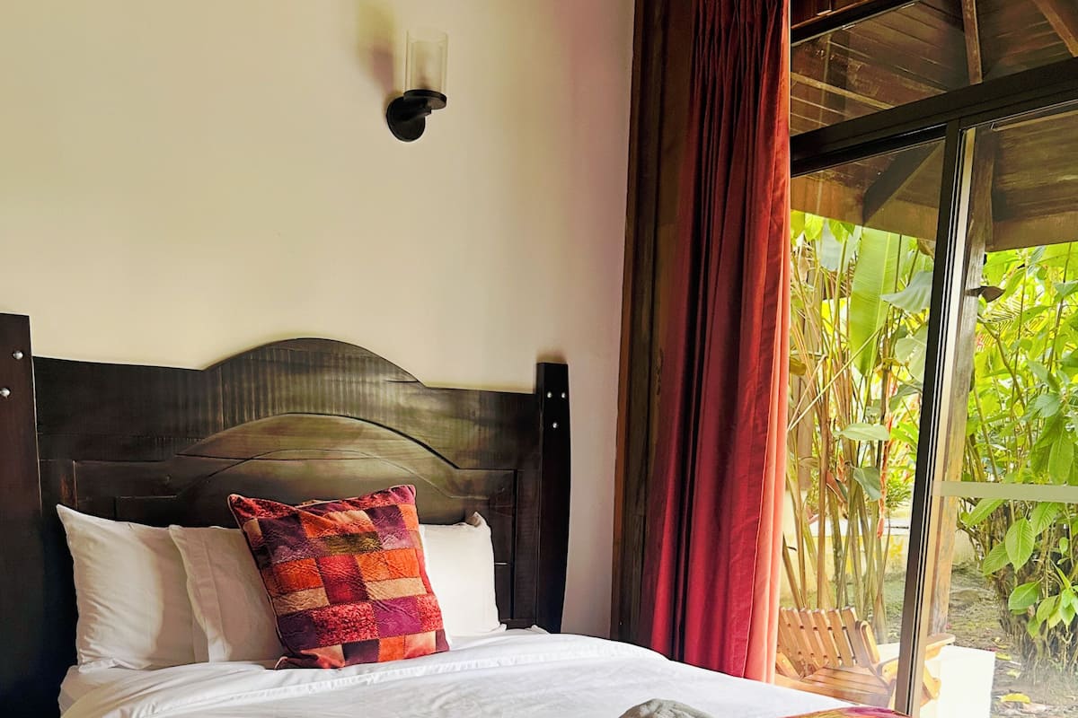 Superior Cabin, 2 Queen Beds, Terrace, Mountain View