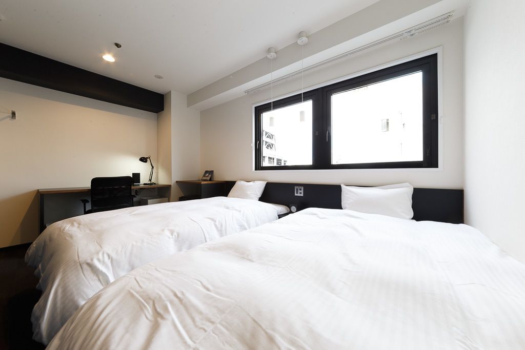 twin room, smoking | down duvets, individually decorated, individually furnished, free wifi