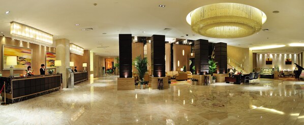 Lobby - Roying Hotel (Wuhan)