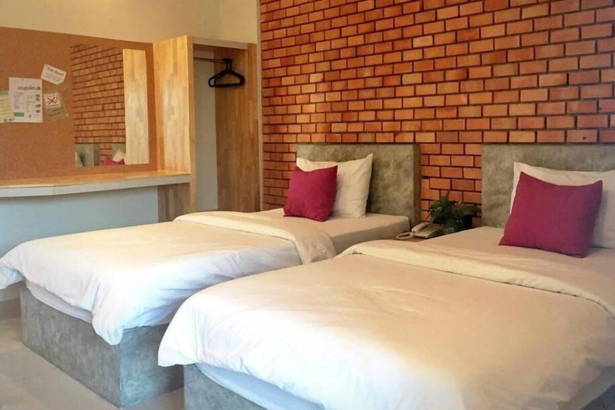 Kamar Twin Standar | Meja kerja dan Wi-Fi gratis