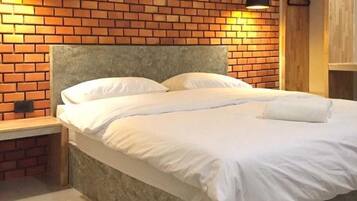 Standard Double Room | Desk, free WiFi