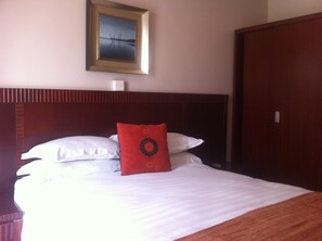 Desk, free WiFi - Hotel LaBama (Gaborone)