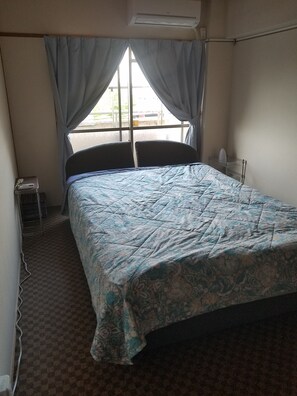 Décoration personnalisée, rideaux occultants, Wi-Fi gratuit