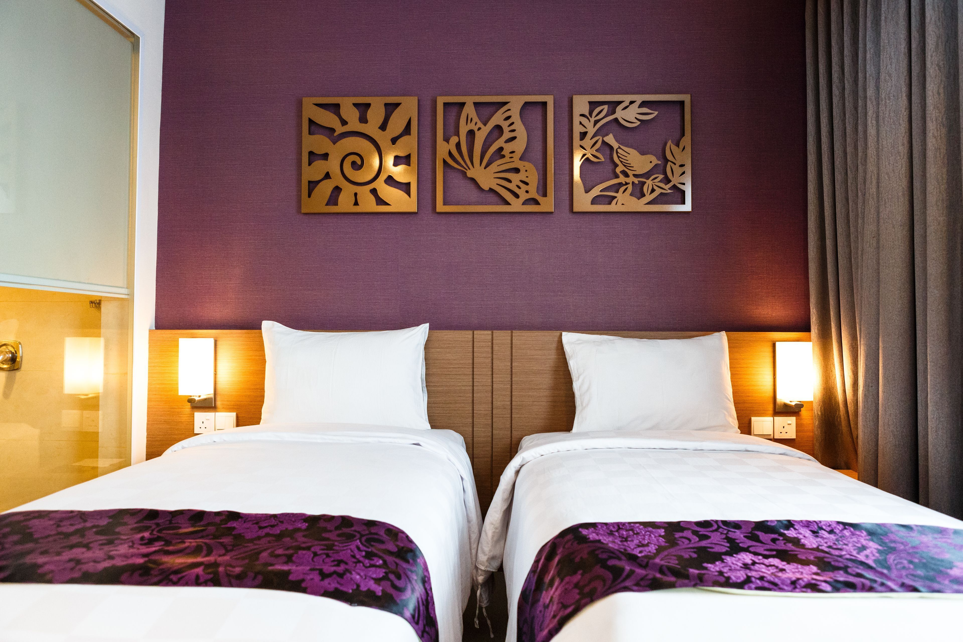 Premium bedding, minibar, in-room safe, desk