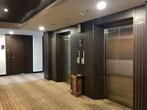 Hallway - Asialink Easy by Prasanthi (Batam)
