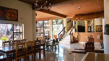 Bar en la piscina