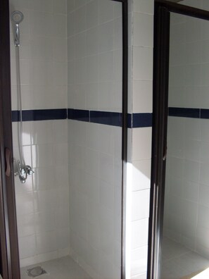 Ducha y secador de pelo