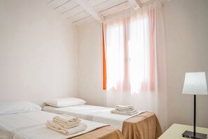 Free cribs/infant beds, bed sheets, wheelchair access