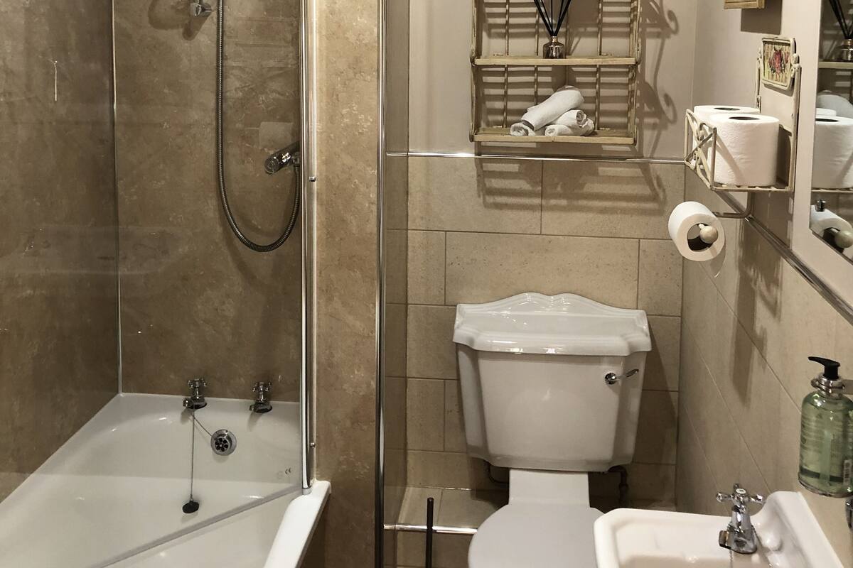 Cottage, 2 phòng ngủ | Phòng tắm