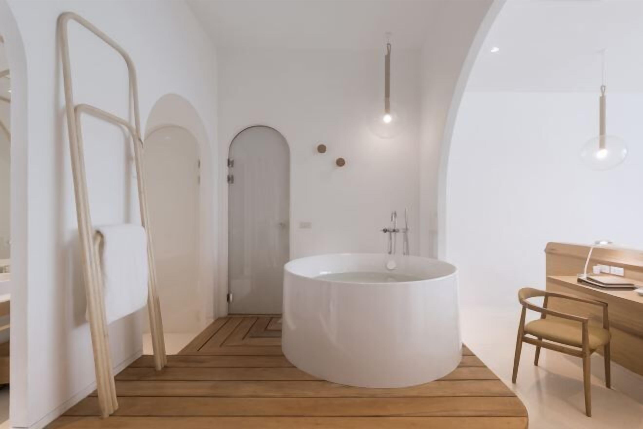 Bathroom | Free toiletries, hair dryer, bathrobes, slippers