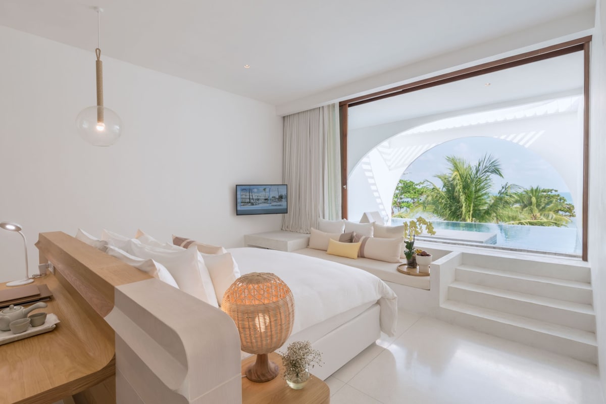 Ropa de cama de alta calidad y minibar 