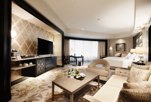 Studio Suite (Free Minibar & Newly Renovated) | City view