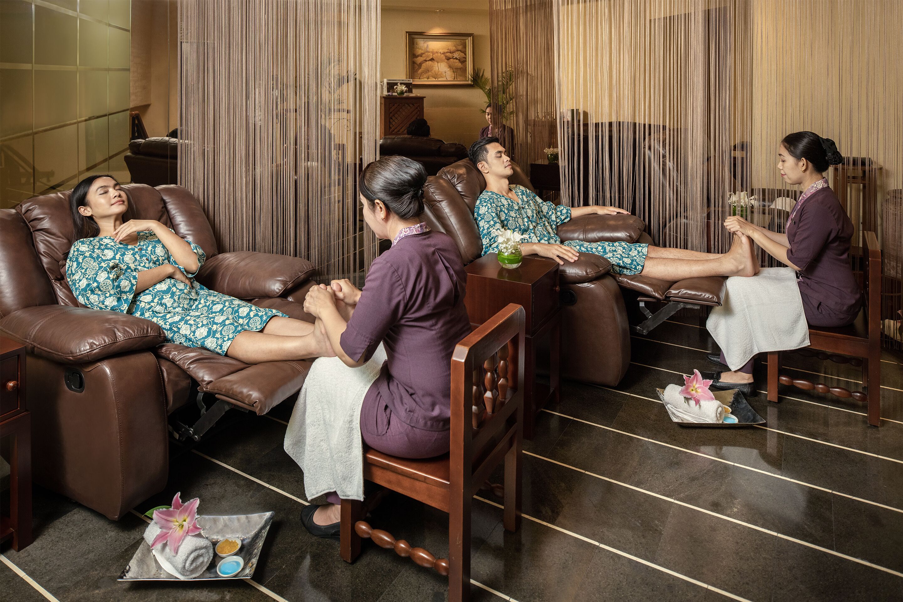 sauna, steam room, body treatments, hot stone massages, body scrubs