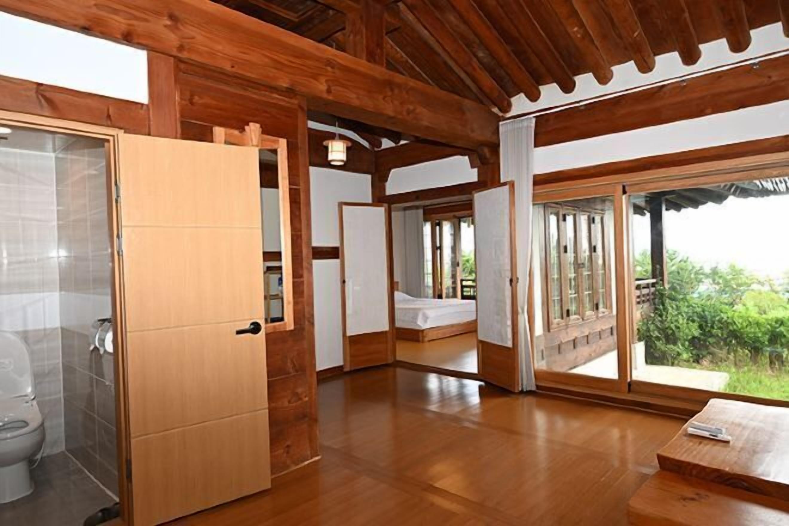 遮光窗帘、免费 WiFi