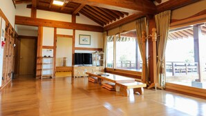 Suite (Odongjae) | Blendingsgardiner og wi-fi (inkludert)